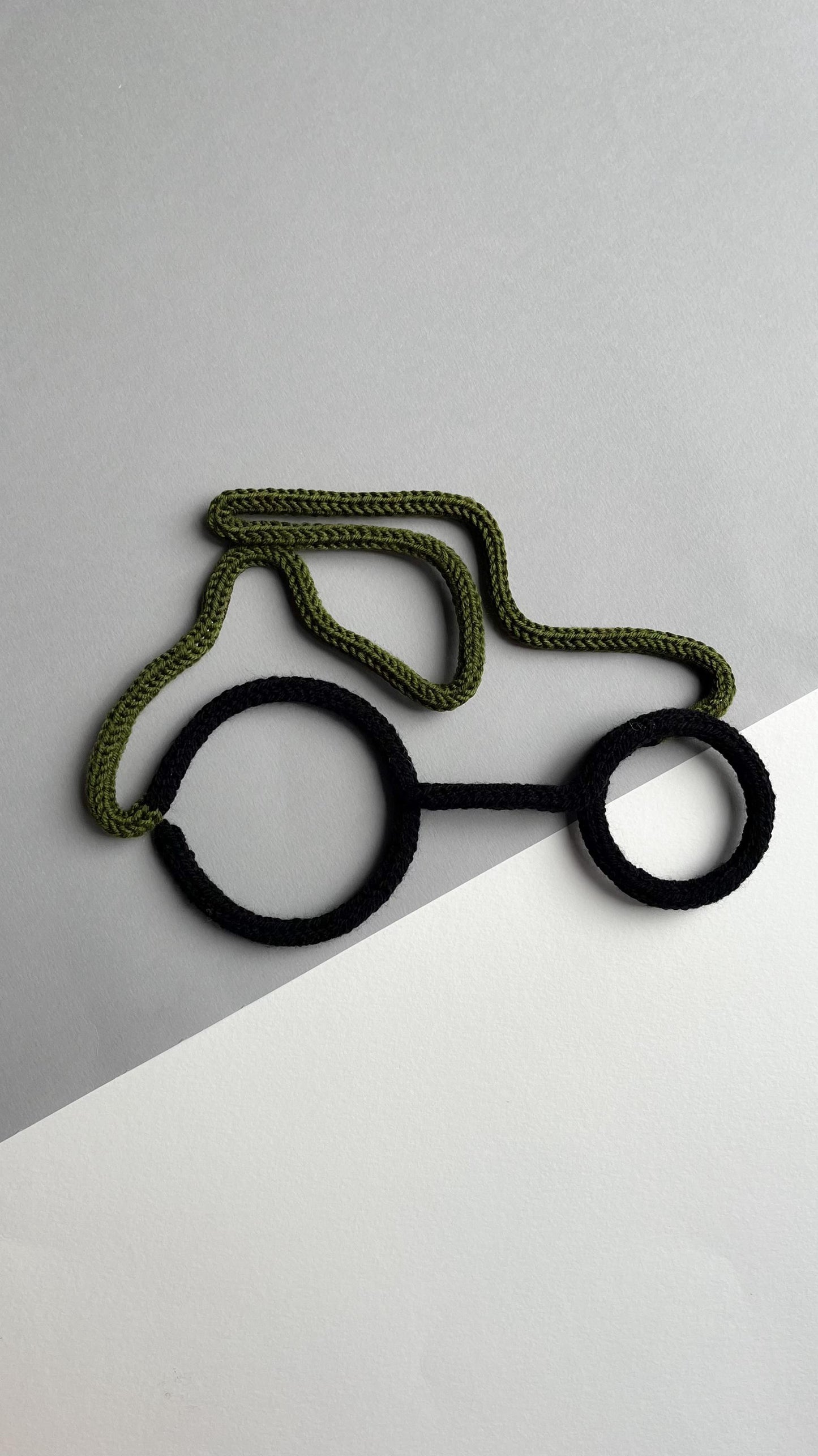 Knitted Wire Transport Vehicle