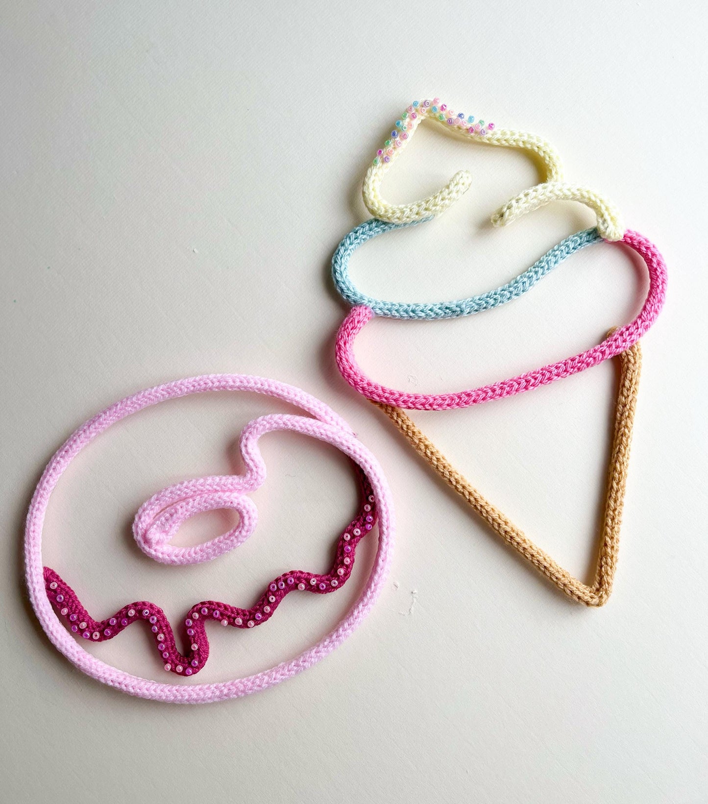 Knitted wire desserts